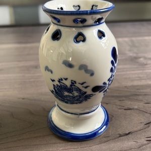 White and Blue Beautiful Vase With Cutouts Vintage in EUC